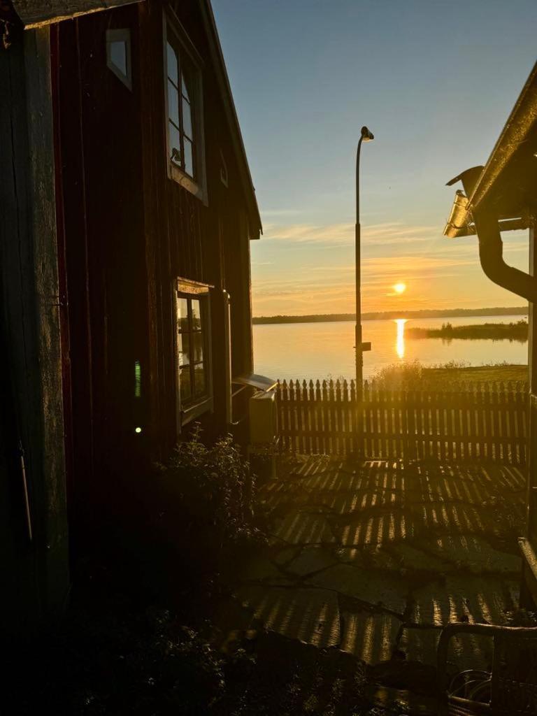 Remarkable Harbour View Cabin. Östhammar Dış mekan fotoğraf